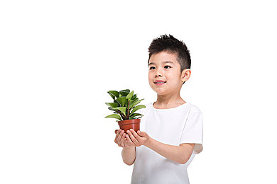 三上和小职员松泽的婚姻状况,明星隐世爱恋，平凡生活诠释婚姻真谛