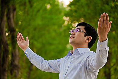 可以看美女脱光光的应用,揭秘：视觉盛宴背后的App，如何平衡需求与风险？-3
