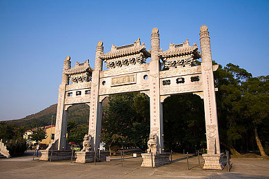 如何下载黄色软件？,网络隐忧解码：揭秘非法下载之风险与防范