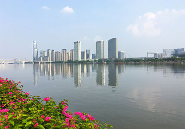 未成年app,“揭秘未成年人应用困境：内容健康与监管难题引关注”