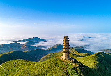 打扑克又叫又痛,扑克竞技场：解锁紧张激动的心理密码，提升策略制胜之道-3