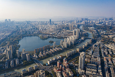 ai黄色软件,AI技术滥用引关注：揭秘黄色软件现状与治理之道，共建清朗网络环境