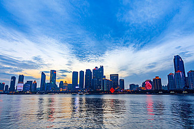 芭乐视app下载安装旧版本免费官网2023,经典影视免费重温，芭乐旧版APP带你享受专属观影盛宴