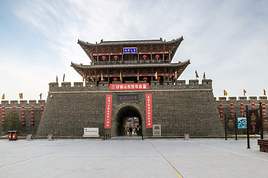 禁止18岁APP,“守护青春，净网护航：未成年防线，共筑绿色游戏空间”-4