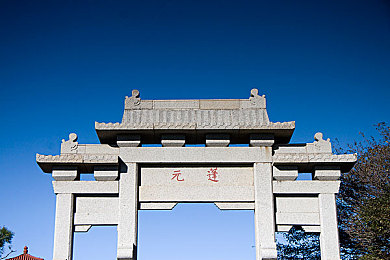 两个人打扑克不盖被子软件,虚拟打扑克新风尚，伦理社交引深思：探讨“不打被战”软件的热议现象-2