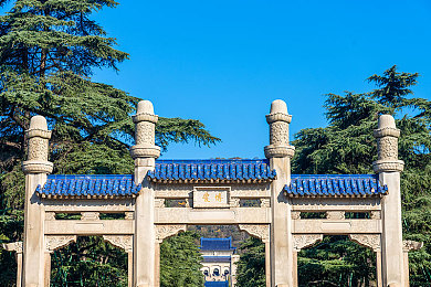 精华布衣123456今天布衣天下字谜,“谜底揭晓，布衣精神焕新彩，传统文化再绽放”-2